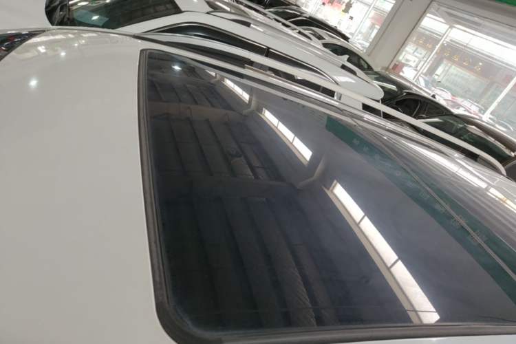 Used GAC Trumpchi GS8 2017 320T Two-Wheel Drive Luxury Smart Connectivity Version (7 Seats) Roof