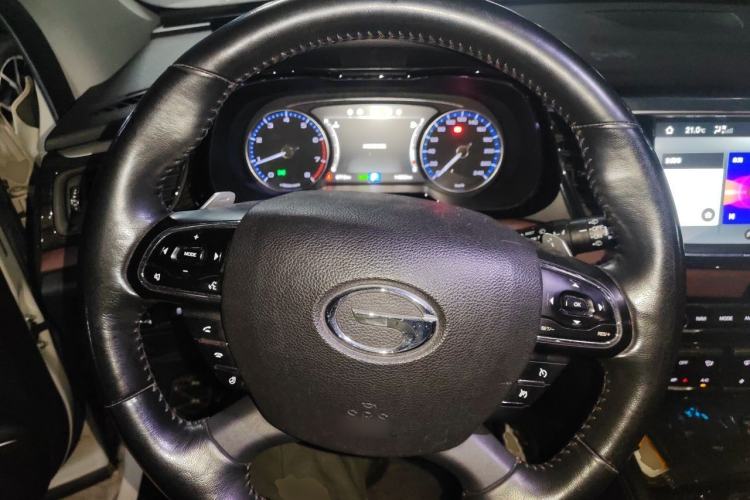 Used GAC Trumpchi GS8 2017 320T Two-Wheel Drive Luxury Smart Connectivity Version (7 Seats) Steering Wheel