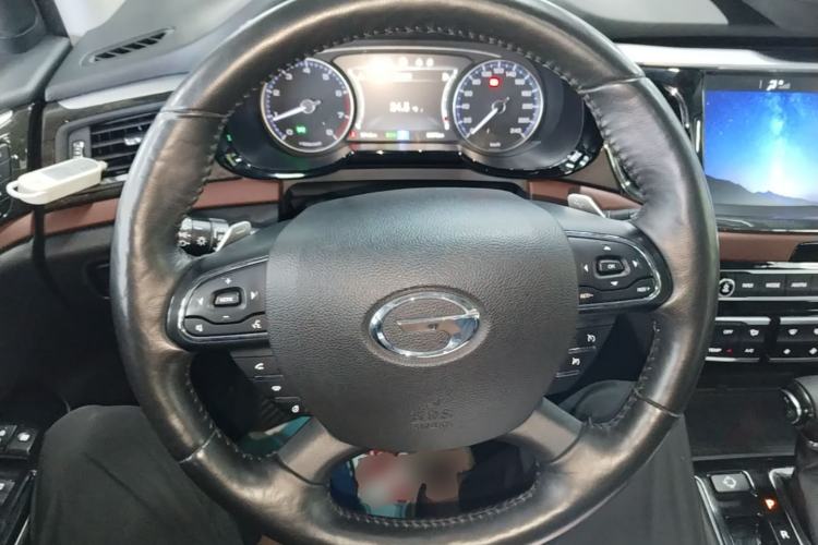 Used GAC Trumpchi GS8 2017 320T Four-Wheel Drive Luxury Smart Connectivity Version (7 Seats) Steering Wheel