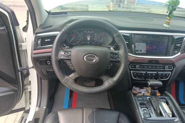 Used GAC Trumpchi GS8 2017 320T Two-Wheel Drive Luxury Smart Connectivity Version (7 Seats) Steering Wheel