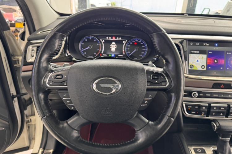 Used GAC Trumpchi GS8 2017 320T Two-Wheel Drive Luxury Smart Connectivity Version (7 Seats) Steering Wheel