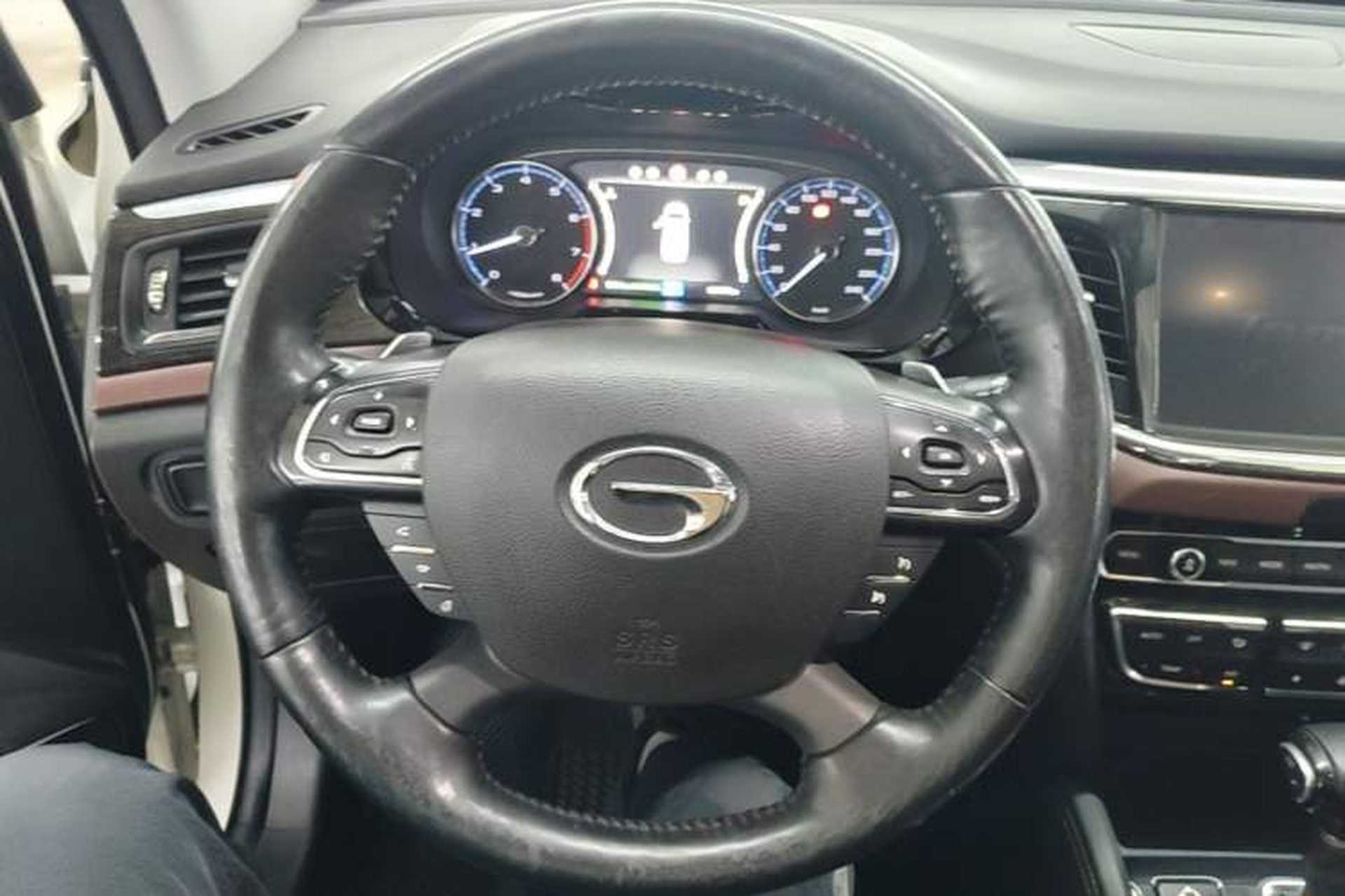 Used GAC Trumpchi GS8 2017 320T Two-Wheel Drive Luxury Smart Connectivity Version (7 Seats) Steering Wheel
