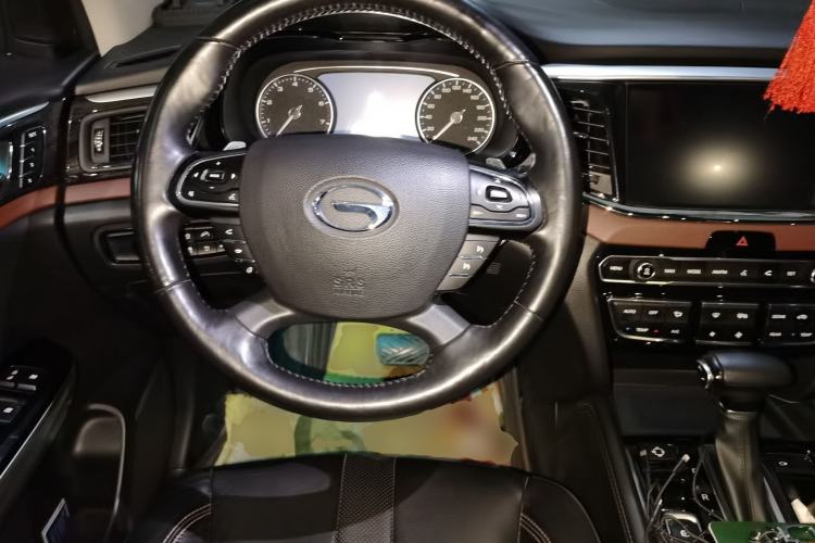 Used GAC Trumpchi GS8 2017 320T Four-Wheel Drive Luxury Smart Connectivity Version (7 Seats) Steering Wheel