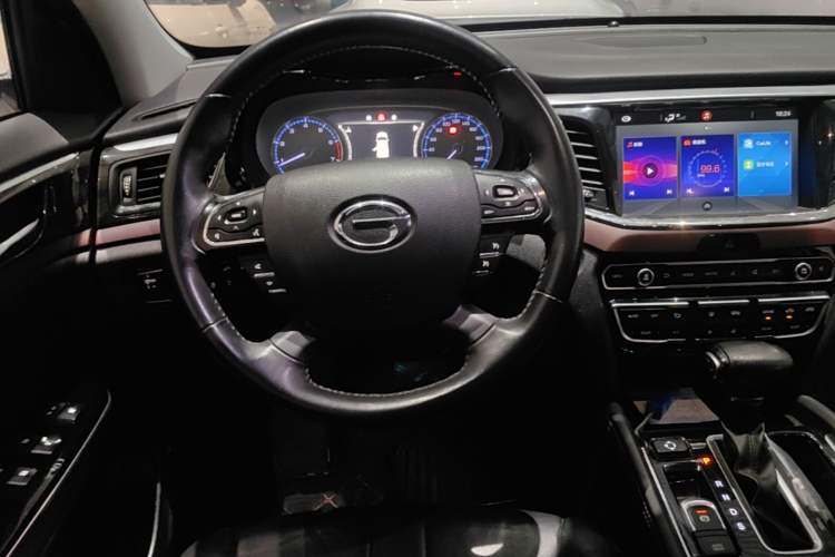 Used GAC Trumpchi GS8 2017 320T Two-Wheel Drive Luxury Edition (7 Seats) Steering Wheel