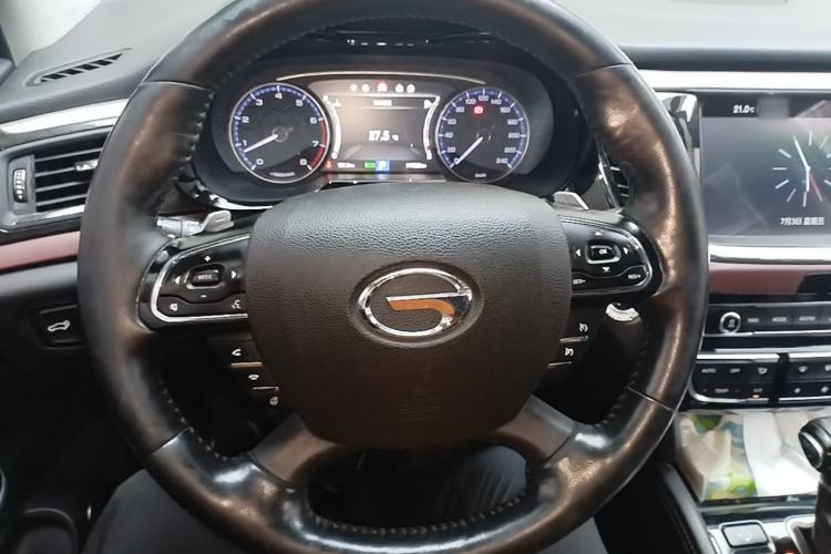 Used GAC Trumpchi GS8 2017 320T Two-Wheel Drive Luxury Smart Connectivity Version (7 Seats) Steering Wheel