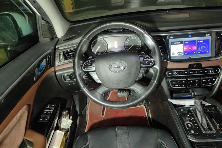 Used GAC Trumpchi GS8 2017 320T Two-Wheel Drive Luxury Smart Connectivity Version (7 Seats) Steering Wheel