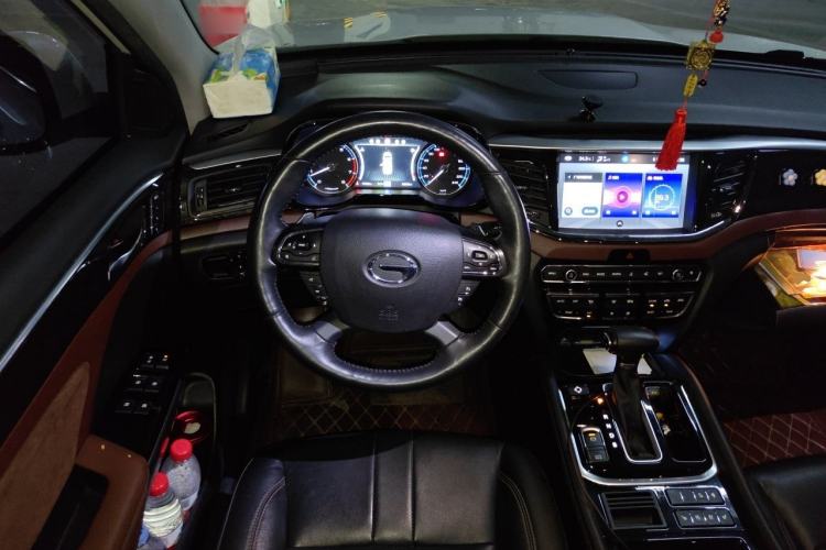 Used GAC Trumpchi GS8 2017 320T Two-Wheel Drive Luxury Smart Connectivity Version (7 Seats) Steering Wheel