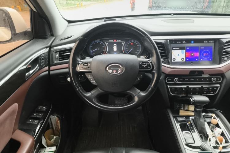 Used GAC Trumpchi GS8 2017 320T Two-Wheel Drive Luxury Smart Connectivity Version (7 Seats) Steering Wheel