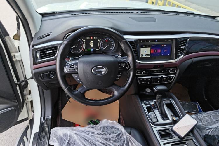 Used GAC Trumpchi GS8 2017 320T Two-Wheel Drive Luxury Smart Connectivity Version (7 Seats) Steering Wheel