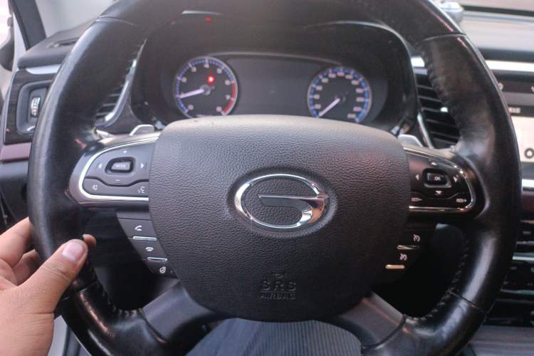 Used GAC Trumpchi GS8 2017 320T Four-Wheel Drive Luxury Smart Connectivity Version (7 Seats) Steering Wheel