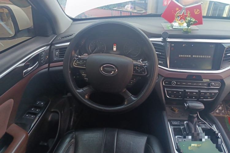 Used GAC Trumpchi GS8 2017 320T Two-Wheel Drive Luxury Smart Connectivity Version (7 Seats) Steering Wheel