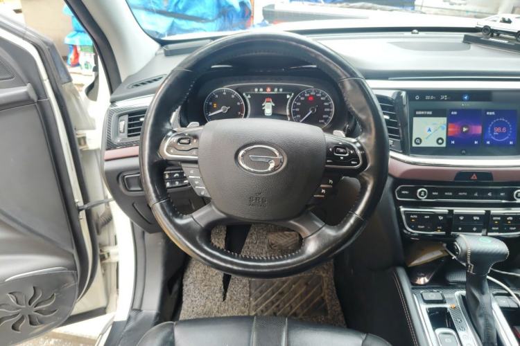 Used GAC Trumpchi GS8 2017 320T Four-Wheel Drive Luxury Smart Connectivity Version (7 Seats) Steering Wheel