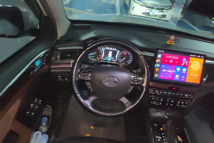Used GAC Trumpchi GS8 2017 320T Two-Wheel Drive Luxury Smart Connectivity Version (7 Seats) Steering Wheel