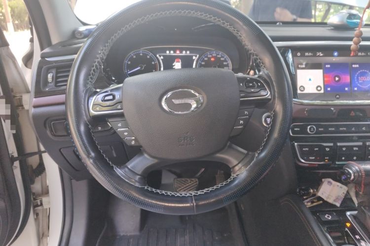 Used GAC Trumpchi GS8 2017 320T Two-Wheel Drive Luxury Smart Connectivity Version (7 Seats) Steering Wheel