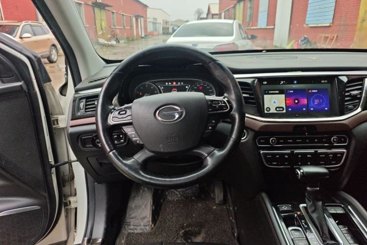 Used GAC Trumpchi GS8 2017 320T Four-Wheel Drive Luxury Smart Connectivity Version (7 Seats) Steering Wheel