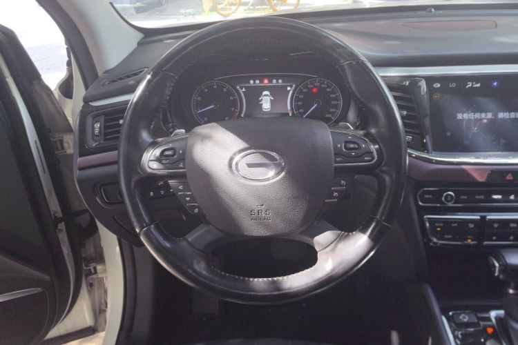 Used GAC Trumpchi GS8 2017 320T Four-Wheel Drive Luxury Smart Connectivity Version (7 Seats) Steering Wheel