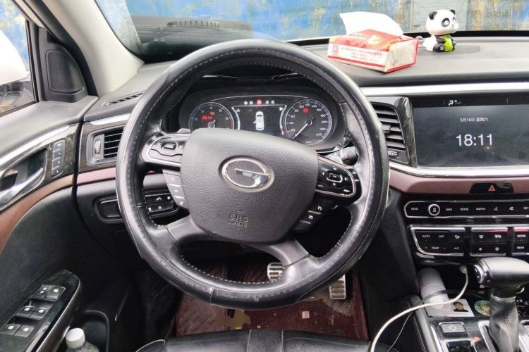 Used GAC Trumpchi GS8 2017 320T Two-Wheel Drive Luxury Smart Connectivity Version (7 Seats) Steering Wheel