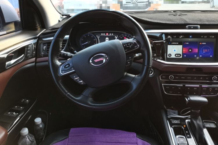 Used GAC Trumpchi GS8 2017 320T Two-Wheel Drive Luxury Smart Connectivity Version (7 Seats) Steering Wheel