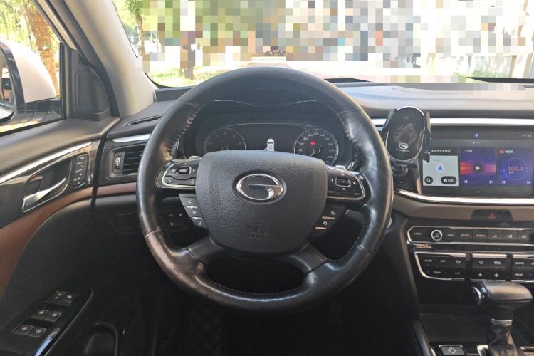 Used GAC Trumpchi GS8 2017 320T Two-Wheel Drive Luxury Smart Connectivity Version (7 Seats) Steering Wheel