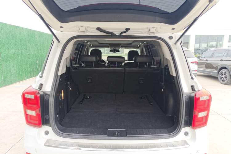 Used GAC Trumpchi GS8 2017 320T Two-Wheel Drive Luxury Smart Connectivity Version (7 Seats) Trunk