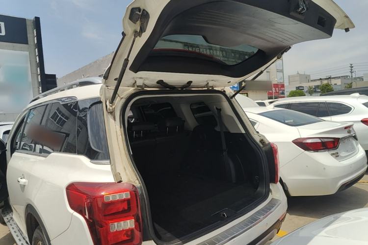 Used GAC Trumpchi GS8 2017 320T Two-Wheel Drive Luxury Smart Connectivity Version (7 Seats) Trunk