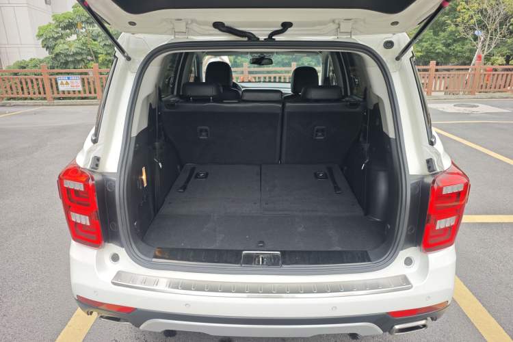 Used GAC Trumpchi GS8 2017 320T Two-Wheel Drive Luxury Smart Connectivity Version (7 Seats) Trunk