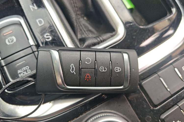 Used GAC Trumpchi GS8 2017 320T Four-Wheel Drive Luxury Smart Connectivity Version (7 Seats) Vehicle Key