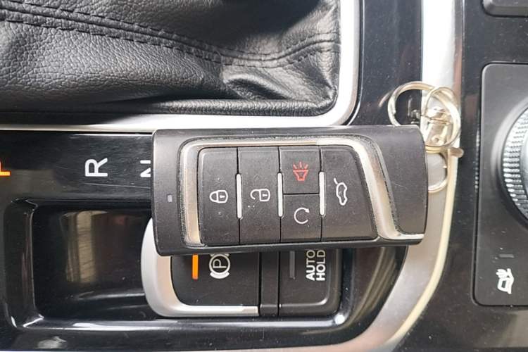Used GAC Trumpchi GS8 2017 320T Four-Wheel Drive Luxury Smart Connectivity Version (7 Seats) Vehicle Key