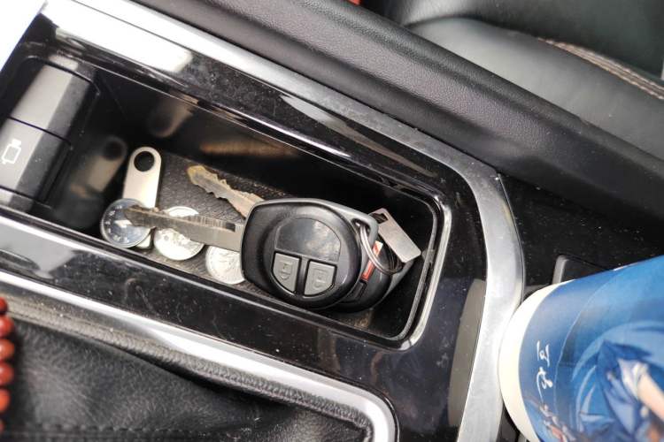 Used GAC Trumpchi GS8 2017 320T Two-Wheel Drive Luxury Smart Connectivity Version (7 Seats) Vehicle Key
