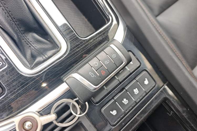 Used GAC Trumpchi GS8 2017 320T Two-Wheel Drive Luxury Smart Connectivity Version (7 Seats) Vehicle Key