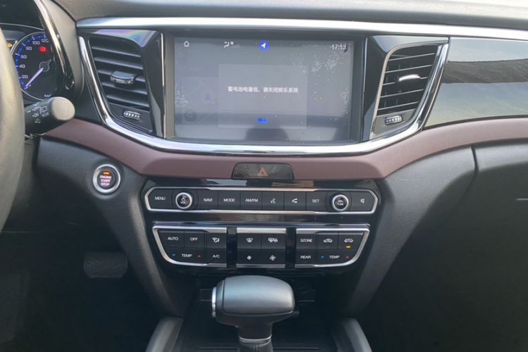 Used GAC Trumpchi GS8 2019 390T Two-Wheel Drive Luxury Smart Connectivity Version (7 Seats) Audio And AC Panel