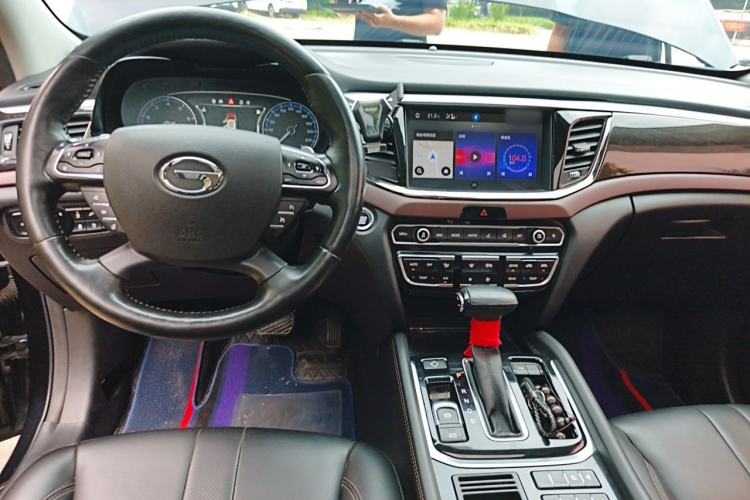 Used GAC Trumpchi GS8 2019 390T Two-Wheel Drive Luxury Smart Connectivity Version (7 Seats) Center Console