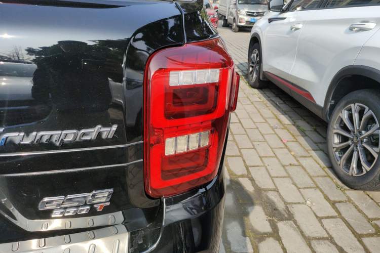 Used GAC Trumpchi GS8 2019 390T Two-Wheel Drive Luxury Smart Connectivity Version (7 Seats) Exterior 6
