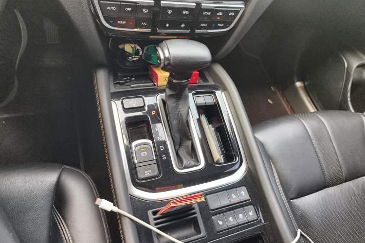 Used GAC Trumpchi GS8 2019 390T Two-Wheel Drive Luxury Smart Connectivity Version (7 Seats) Gear Lever