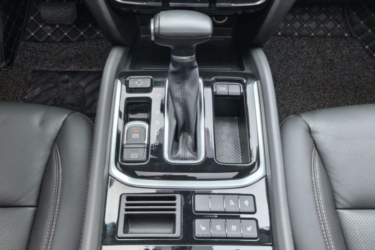 Used GAC Trumpchi GS8 2019 390T Two-Wheel Drive Luxury Smart Connectivity Version (7 Seats) Gear Lever