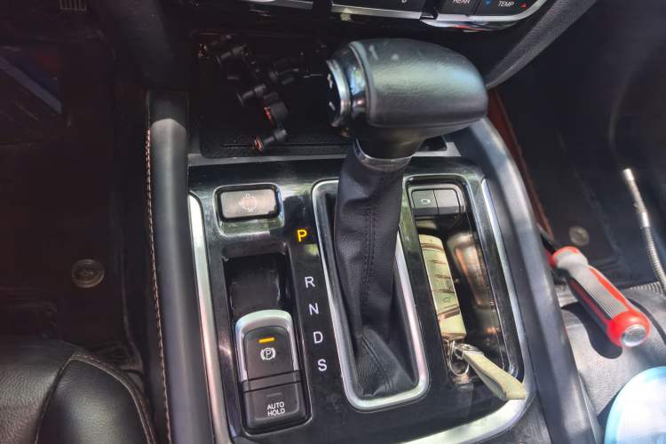 Used GAC Trumpchi GS8 2019 390T Two-Wheel Drive Luxury Smart Connectivity Version (7 Seats) Gear Lever