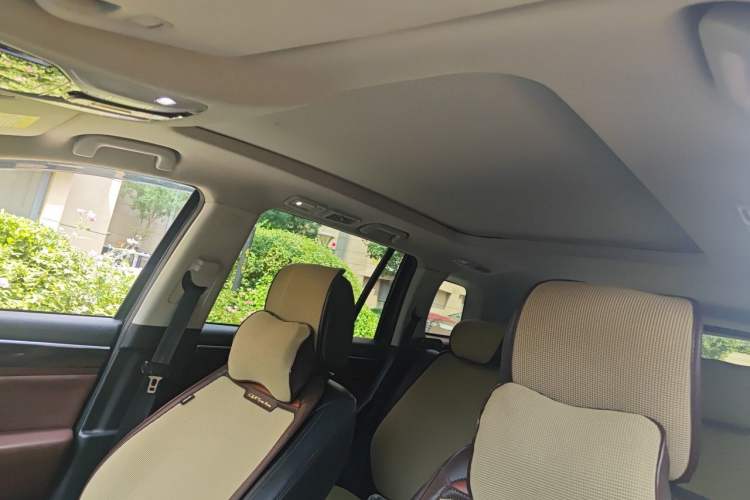 Used GAC Trumpchi GS8 2019 390T Two-Wheel Drive Luxury Smart Connectivity Version (7 Seats) Headliner