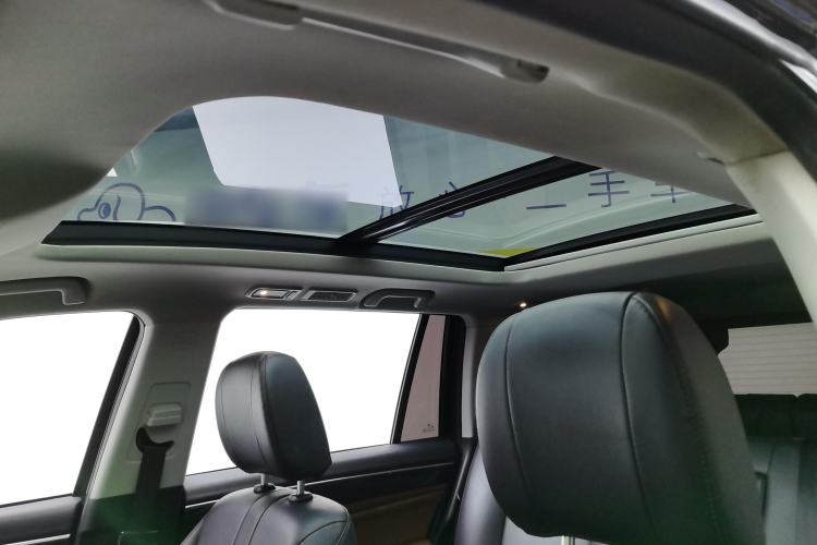 Used GAC Trumpchi GS8 2019 390T Two-Wheel Drive Luxury Smart Connectivity Version (7 Seats) Headliner