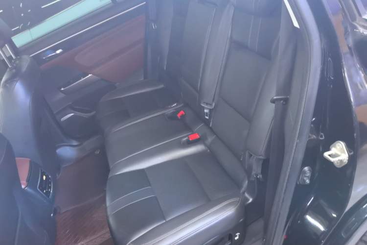 Used GAC Trumpchi GS8 2019 390T Two-Wheel Drive Luxury Smart Connectivity Version (7 Seats) Interior 1