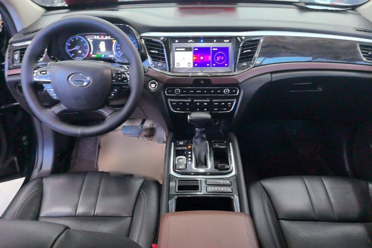 Used GAC Trumpchi GS8 2019 390T Two-Wheel Drive Luxury Smart Connectivity Version (7 Seats) Interior 3