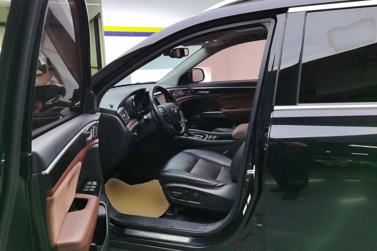 Used GAC Trumpchi GS8 2019 390T Two-Wheel Drive Luxury Smart Connectivity Version (7 Seats) Left Front Seat