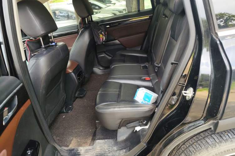 Used GAC Trumpchi GS8 2019 390T Two-Wheel Drive Luxury Smart Connectivity Version (7 Seats) Left Rear Seat