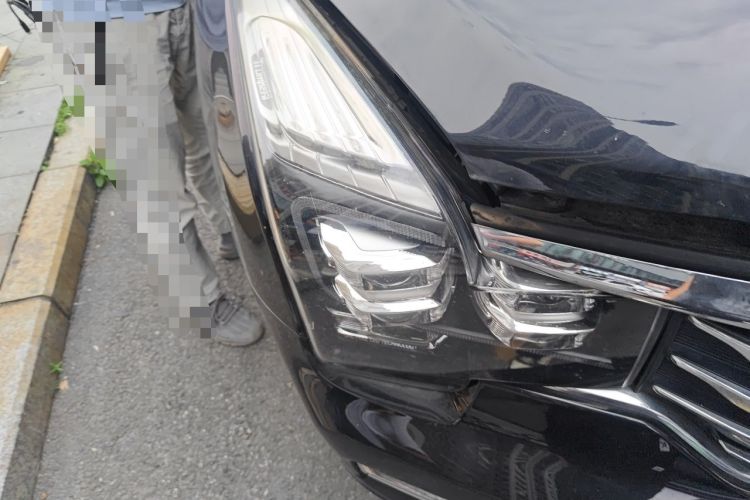 Used GAC Trumpchi GS8 2019 390T Two-Wheel Drive Luxury Smart Connectivity Version (7 Seats) Right Front Headlight