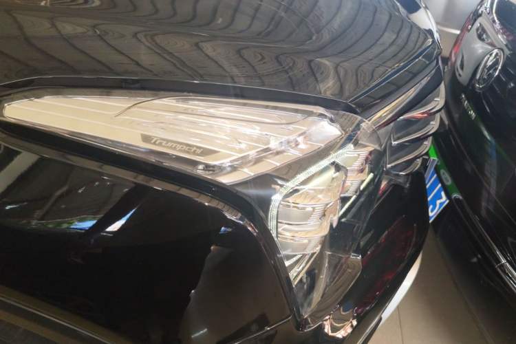 Used GAC Trumpchi GS8 2019 390T Two-Wheel Drive Luxury Smart Connectivity Version (7 Seats) Right Front Headlight
