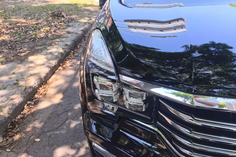 Used GAC Trumpchi GS8 2019 390T Two-Wheel Drive Luxury Smart Connectivity Version (7 Seats) Right Front Headlight