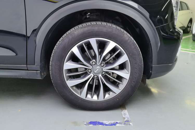 Used GAC Trumpchi GS8 2019 390T Two-Wheel Drive Luxury Smart Connectivity Version (7 Seats) Right Front Wheel Hub