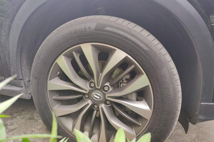 Used GAC Trumpchi GS8 2019 390T Two-Wheel Drive Luxury Smart Connectivity Version (7 Seats) Right Front Wheel Hub