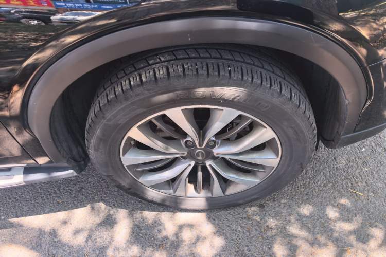 Used GAC Trumpchi GS8 2019 390T Two-Wheel Drive Luxury Smart Connectivity Version (7 Seats) Right Front Wheel Hub