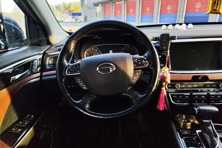 Used GAC Trumpchi GS8 2019 390T Two-Wheel Drive Luxury Smart Connectivity Version (7 Seats) Steering Wheel