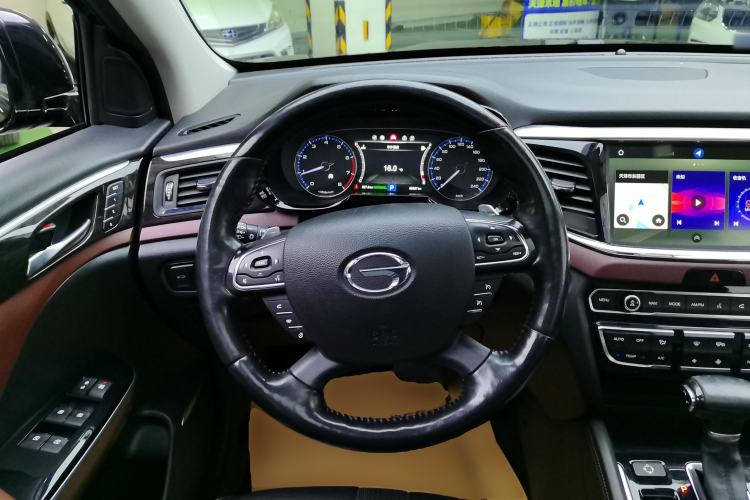 Used GAC Trumpchi GS8 2019 390T Two-Wheel Drive Luxury Smart Connectivity Version (7 Seats) Steering Wheel